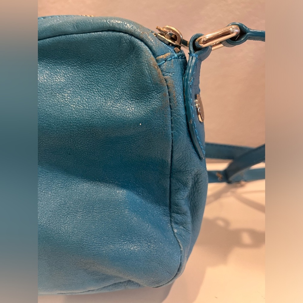 Marc by Marc Jacob’s - Leather Turquoise Crossbody - Picture 9 of 10